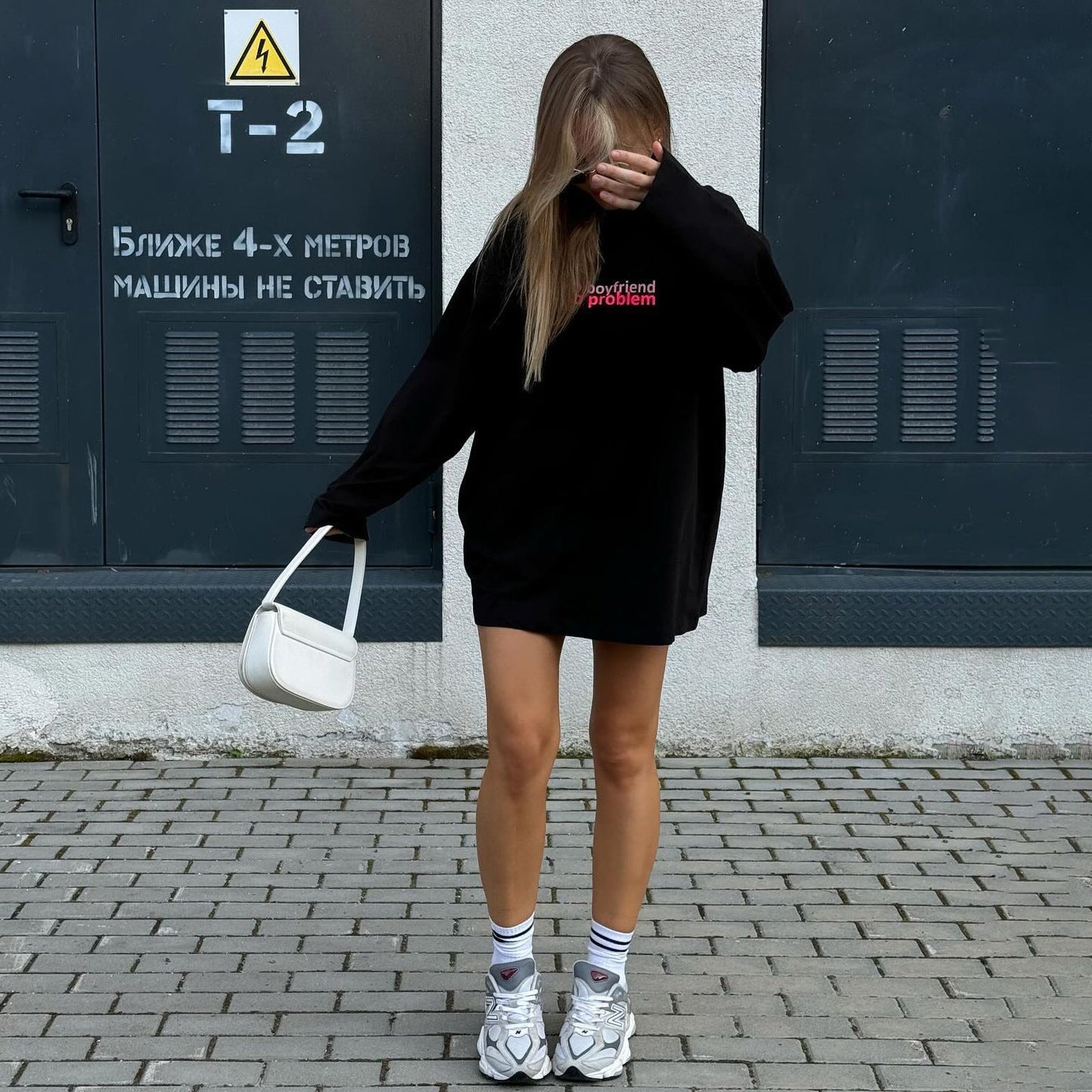 Women's oversized sweatshirt with creative statement print NOVAE