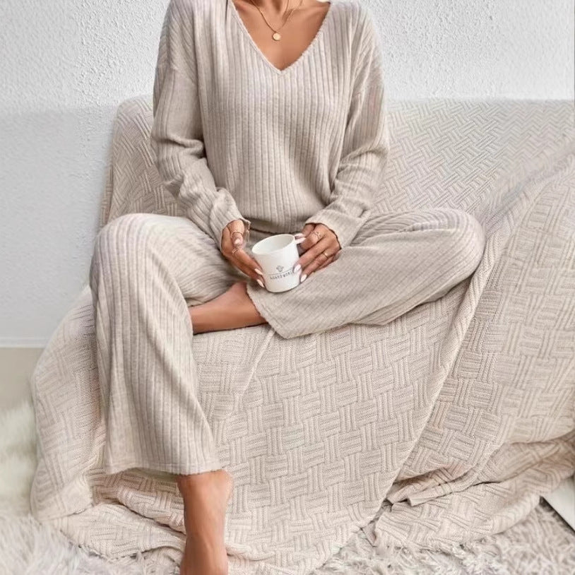 Women's comfortable set with V-neck and wide leg NOVAE