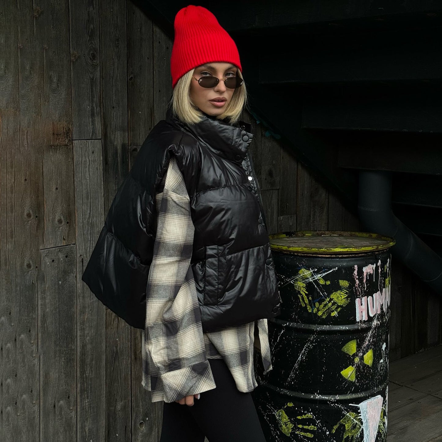 Women's casual vest with high collar and practical zipper NOVAE