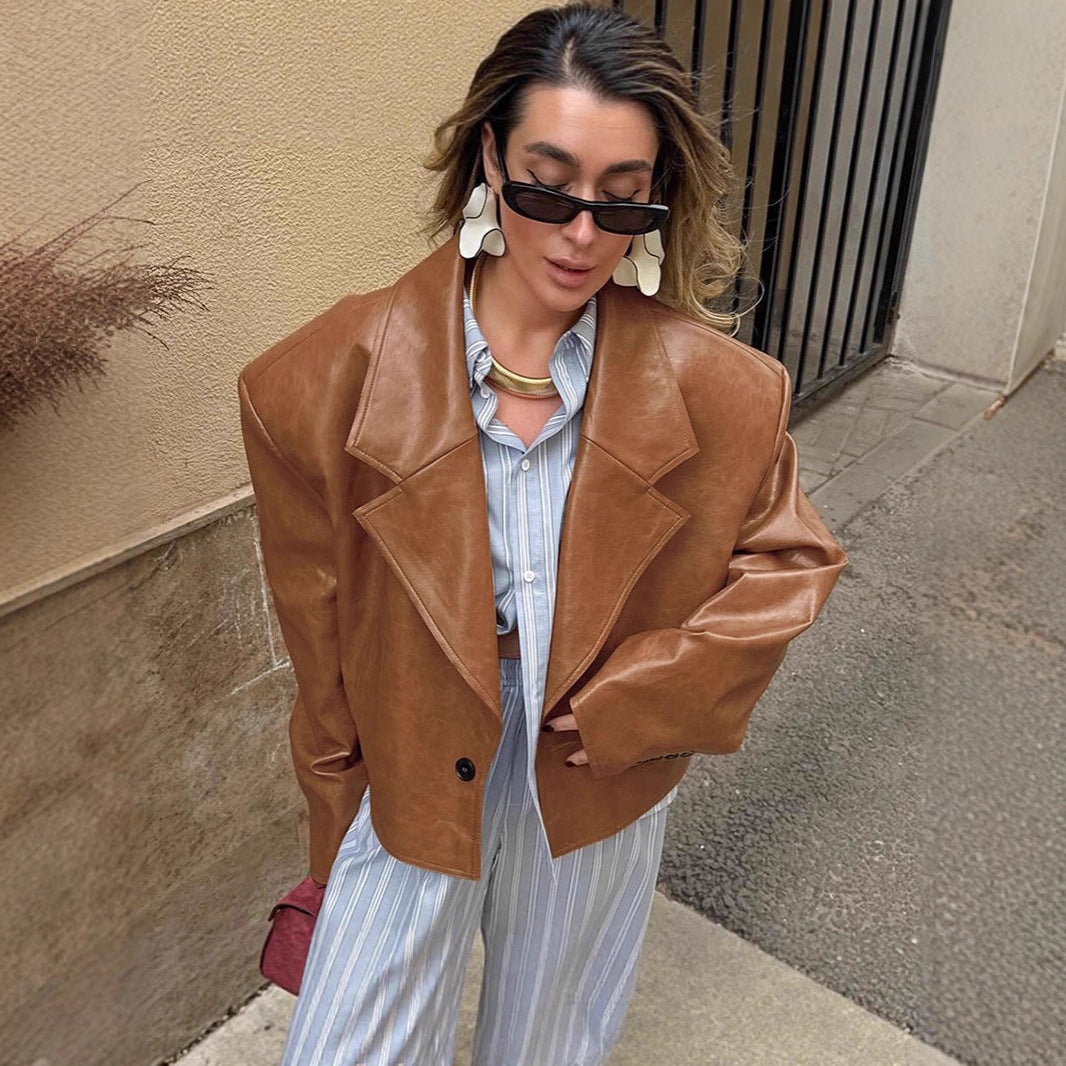 Women's short leather jacket in a stylish blazer look NOVAE