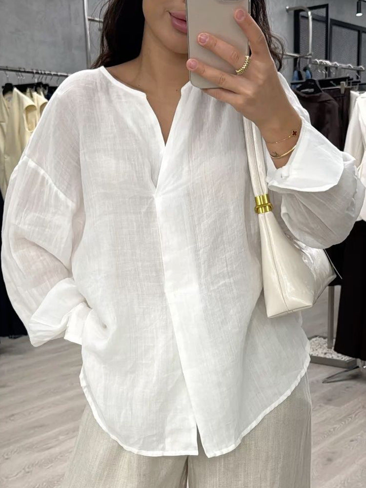Women's loose linen top with V-neck and relaxed cut NOVAE