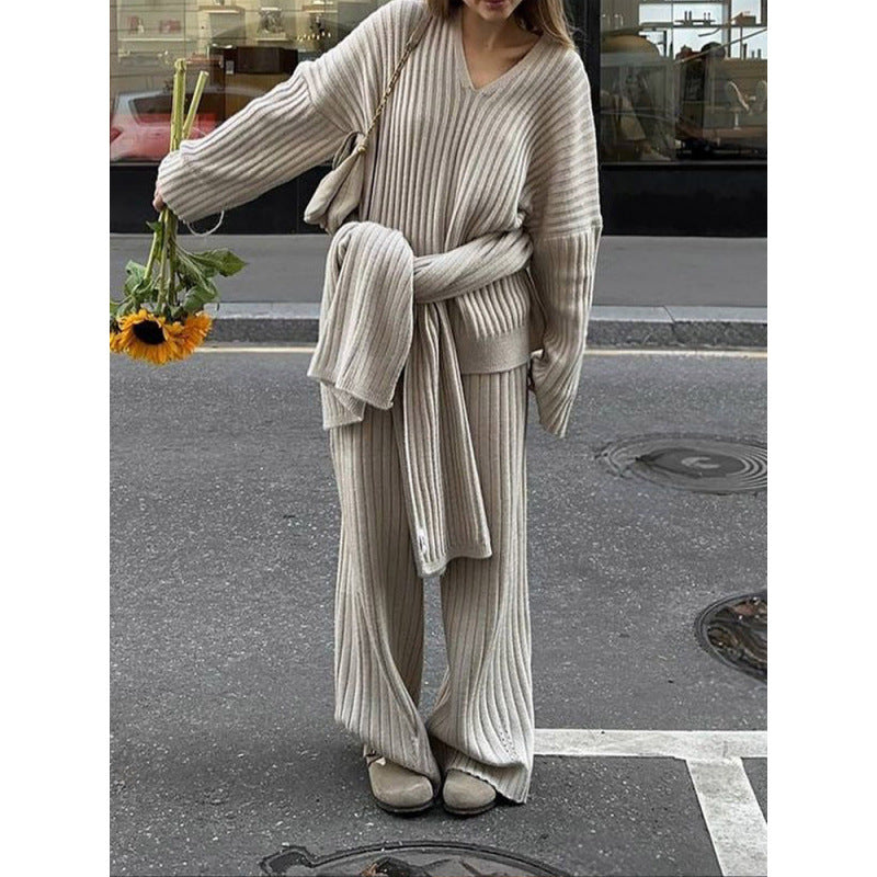 Women's casual knit set with a wide cut and V-neck NOVAE