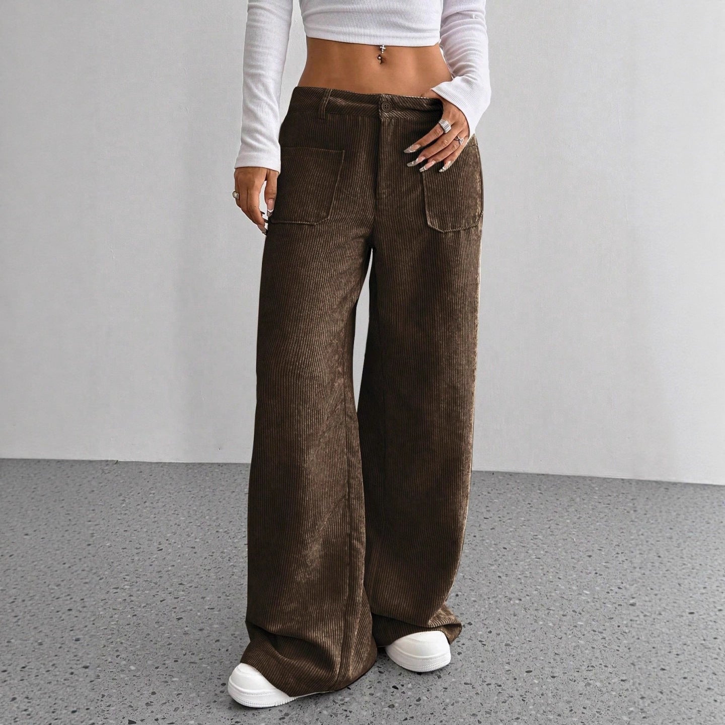 Women's wide-leg corduroy trousers with practical pockets NOVAE