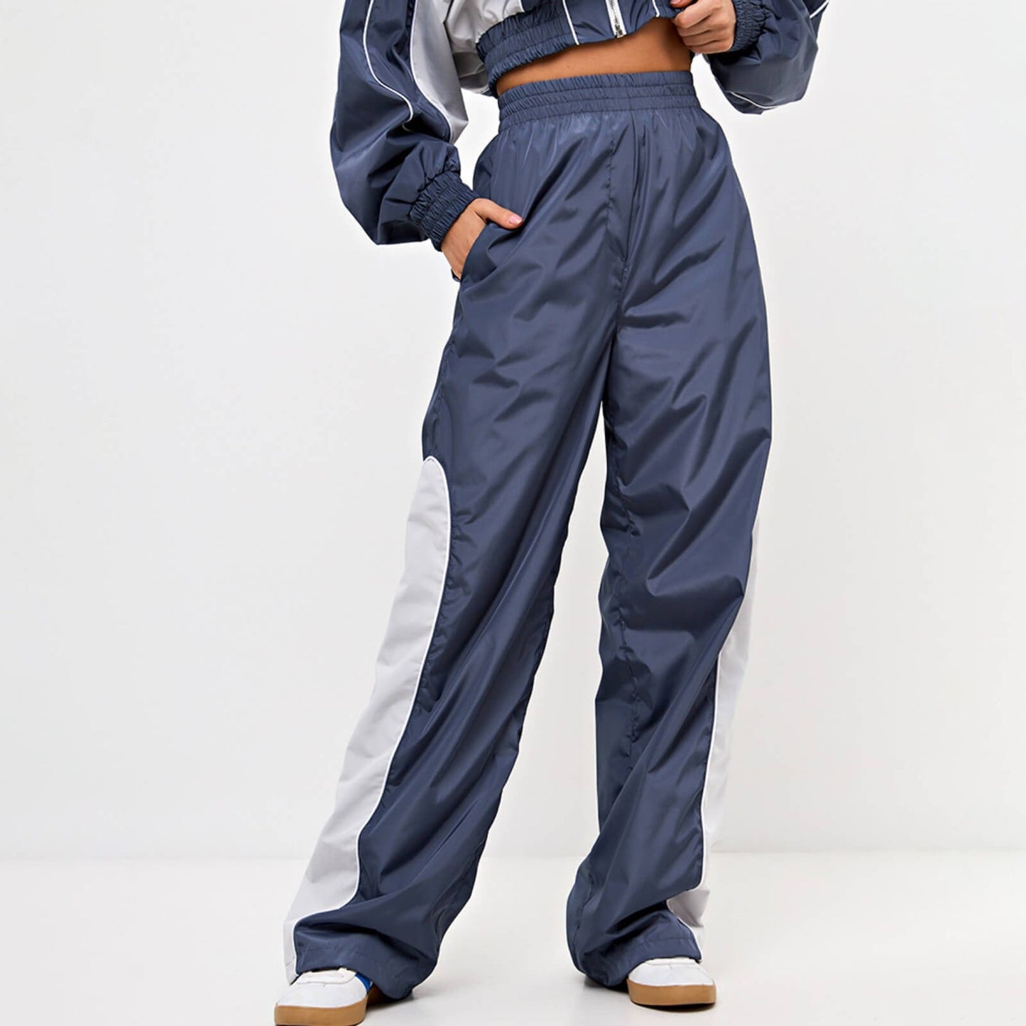 Women's stylish jumpsuit with elastic waistband and practical pockets NOVAE