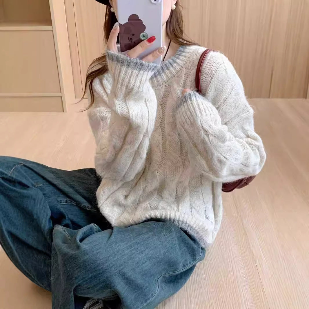 Women's chunky knit sweater with cable pattern and round neckline NOVAE