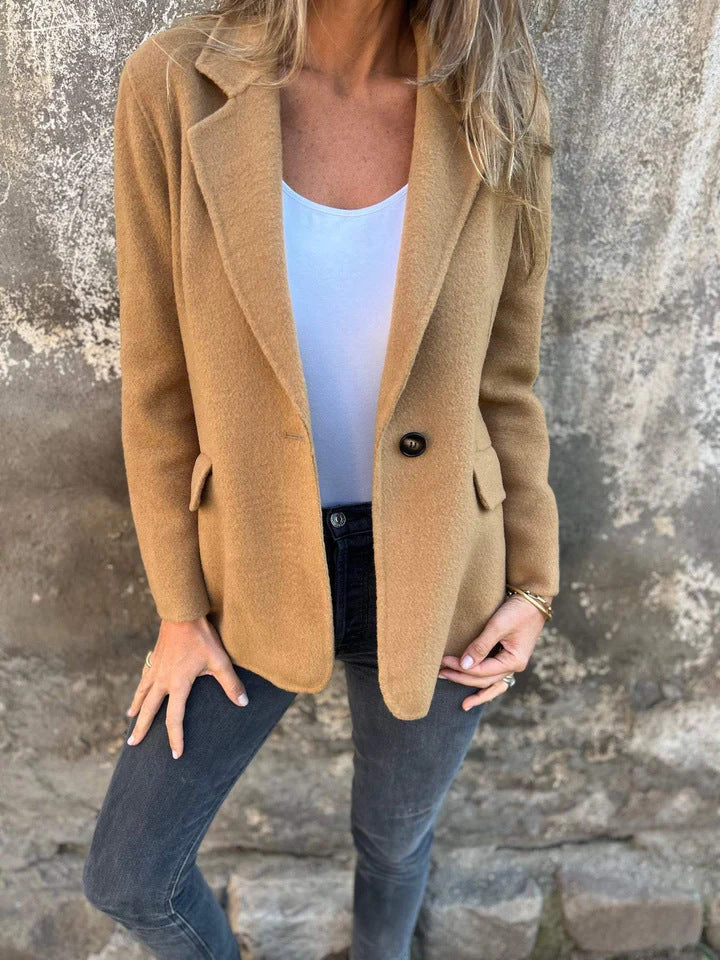 Women's elegant wool jacket with a slim fit NOVAE