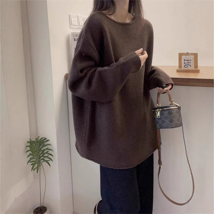 Women's oversized knit sweater with a relaxed fit and high collar NOVAE