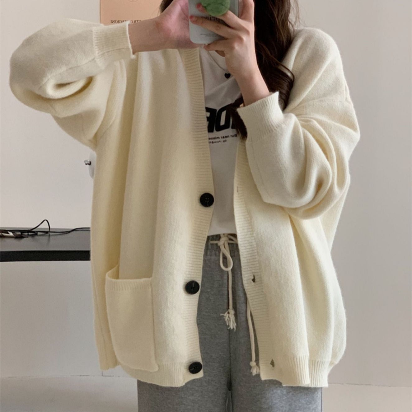 Women's cozy cardigan with wide sleeves and practical pockets NOVAE