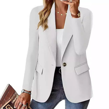 Women's elegant blazer with a tailored cut and practical pockets NOVAE