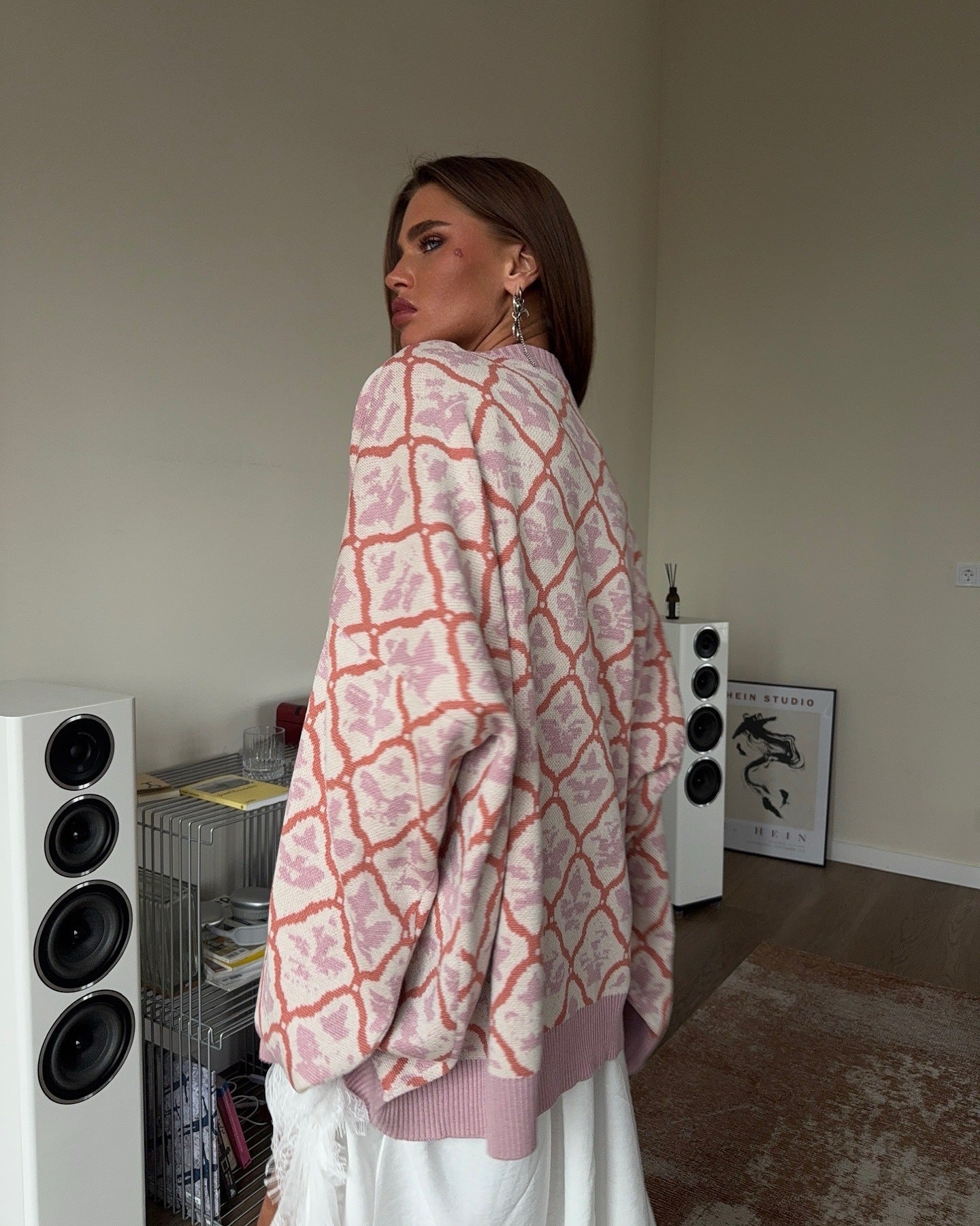 Women's casual knit sweater with a modern pattern NOVAE