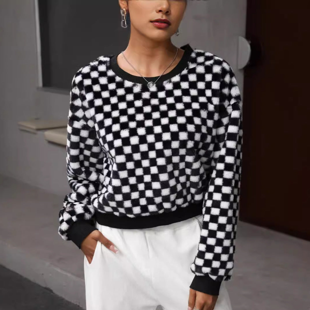 Women's Cozy Checkered Coat in Soft Plush NOVAE