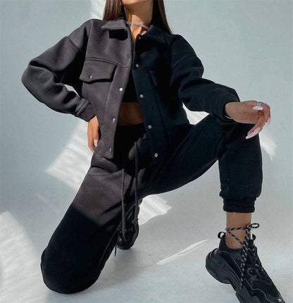 Women's sporty set consisting of an oversized jacket and comfortable jogger pants NOVAE