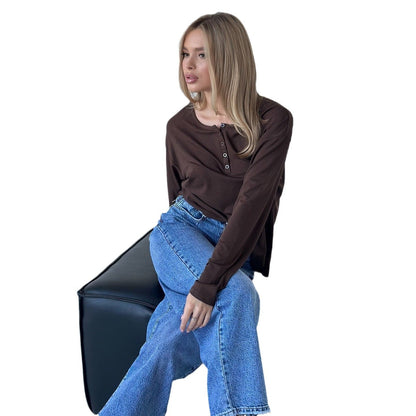 Women's long-sleeved shirt with button details and a relaxed fit NOVAE