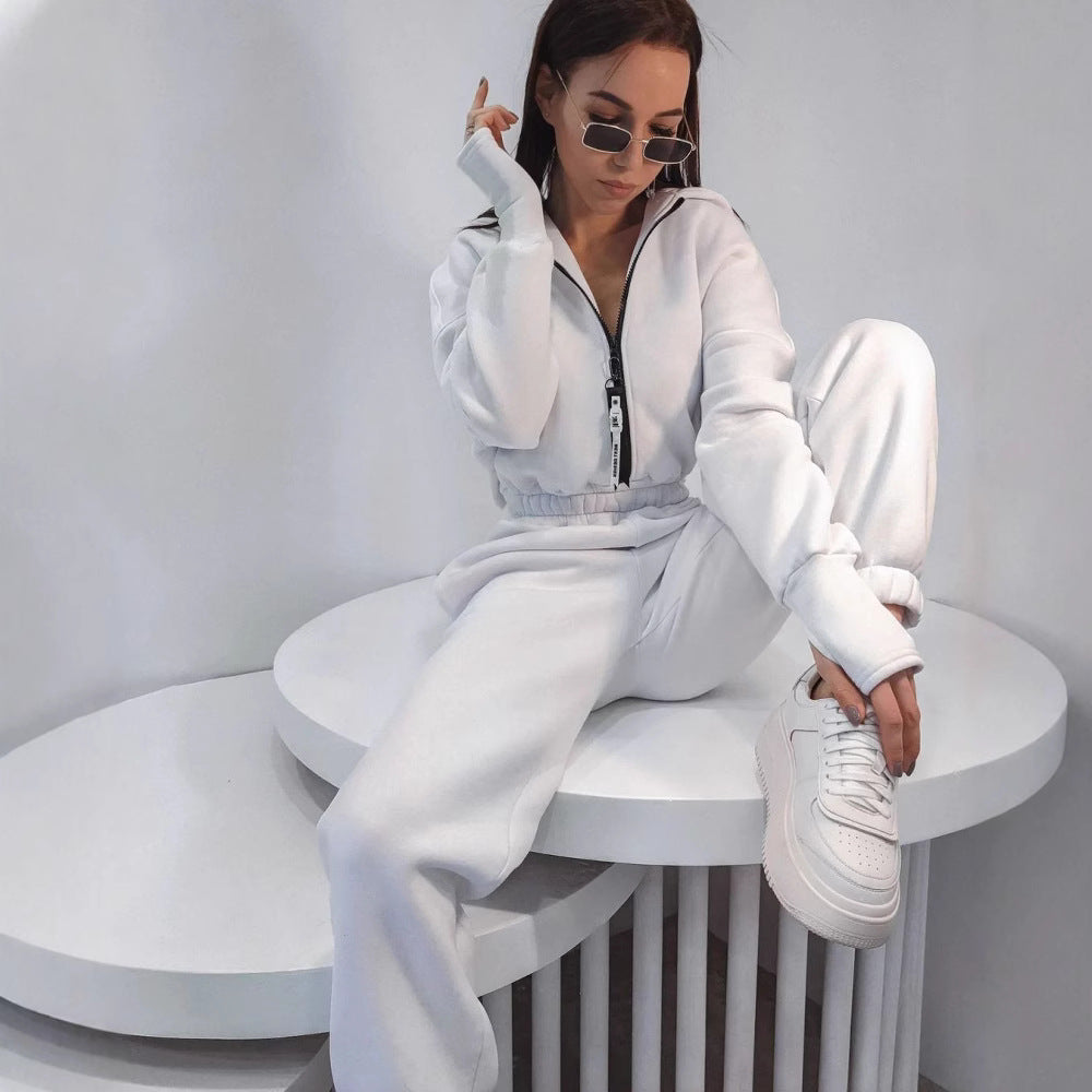 Women's tracksuit with stylish details and elastic waistband NOVAE
