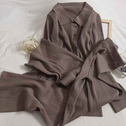 Women's knit sweater with classic collar NOVAE