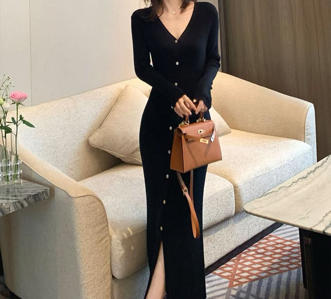 Women's Elegant Maxi Dress with Button Details and V-Neck NOVAE