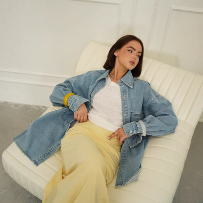 Women's denim jacket with a relaxed fit and comfortable details NOVAE