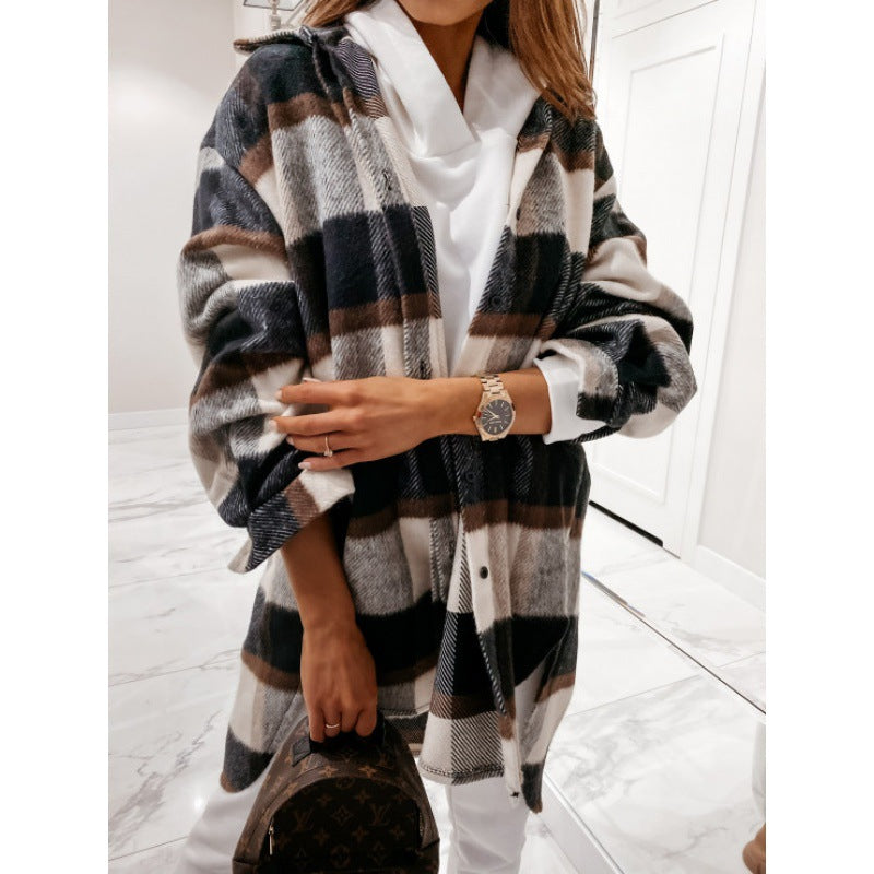 Women's oversized plaid jacket with a soft fleece feel and relaxed fit NOVAE