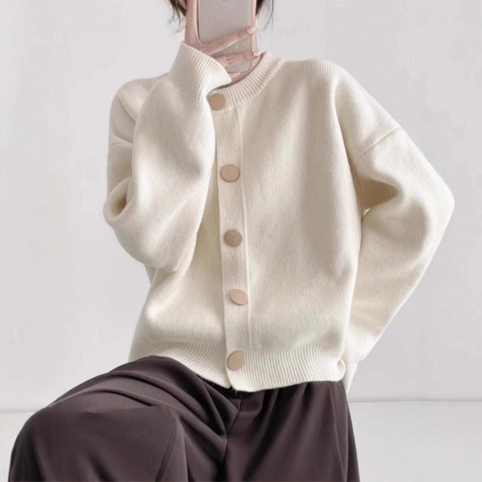 Women's cardigan with a comfortable cut and elegant button details NOVAE