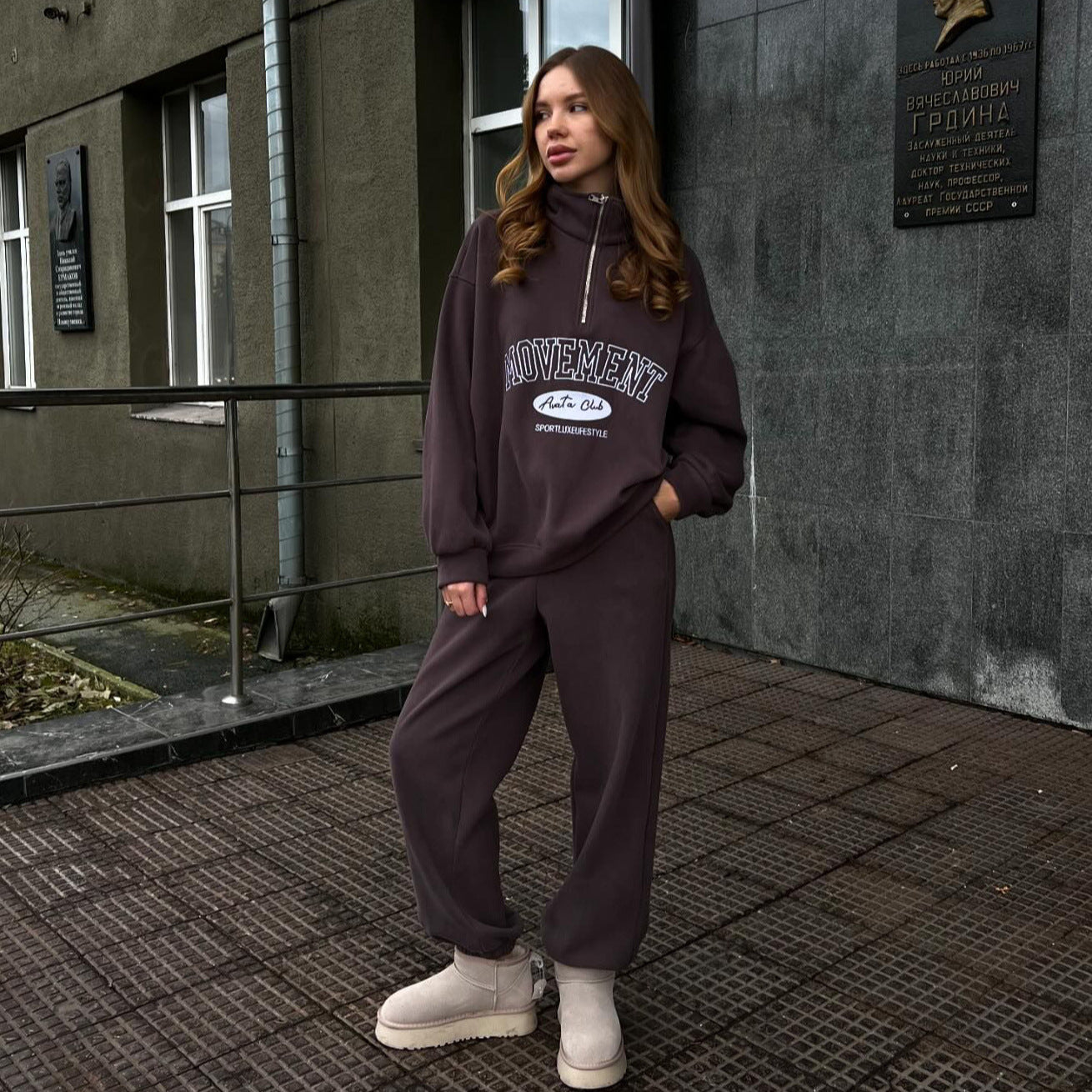 Women's sporty leisure set with a zip fastening away from the neck and a relaxed fit NOVAE