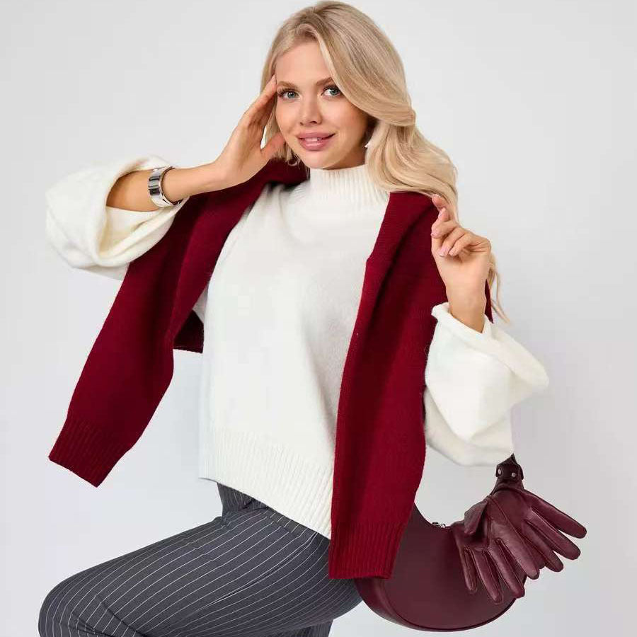 Women's Elegant Oversized Sweater with a Wide Fit and Stand-Up Collar NOVAE