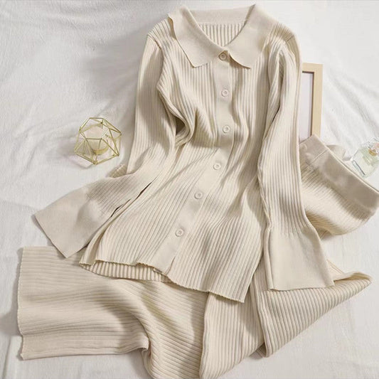 Women's knit sweater with classic collar NOVAE