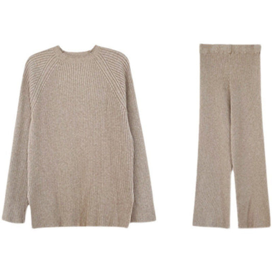 Women's knitted ensemble with a wide cut and elegant design NOVAE