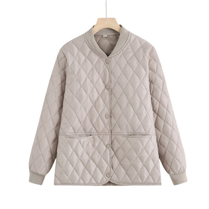 Women's quilted transitional jacket with practical pockets and a modern cut NOVAE