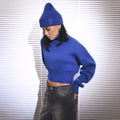 Women's trendy cropped pullover with modern ribbed design and playful details NOVAE