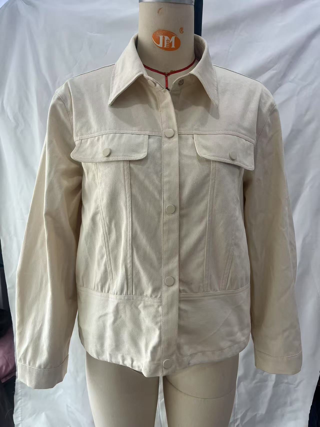 Women's fashionable utility jacket with large pockets and trendy cut NOVAE