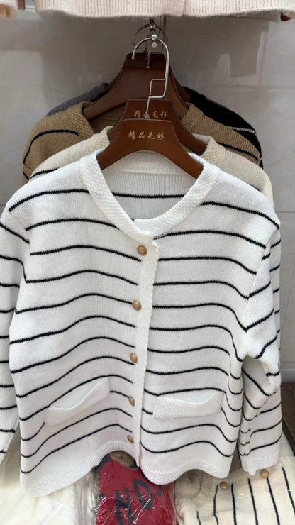 Women's cozy cardigan with fine stripes and practical pockets NOVAE
