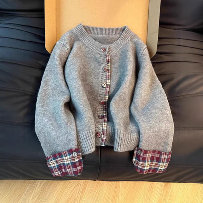 Women's cardigan with contrast collar and decorative buttons NOVAE