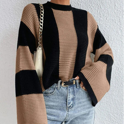 Women's fashionable sweater with a structured honeycomb pattern and wide sleeves NOVAE