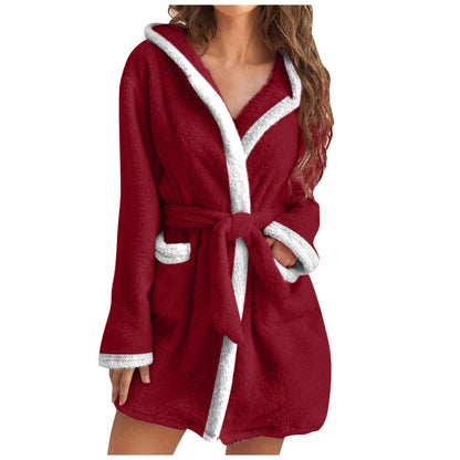 Women's Cozy Bathrobe with Soft Sherpa Lining and Practical Pockets NOVAE