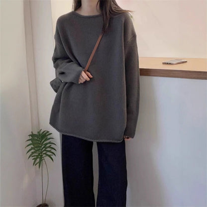Women's oversized knit sweater with a relaxed fit and high collar NOVAE