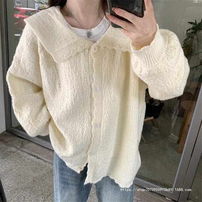 Women's Soft, Textured Cardigan with Generous Collar NOVAE