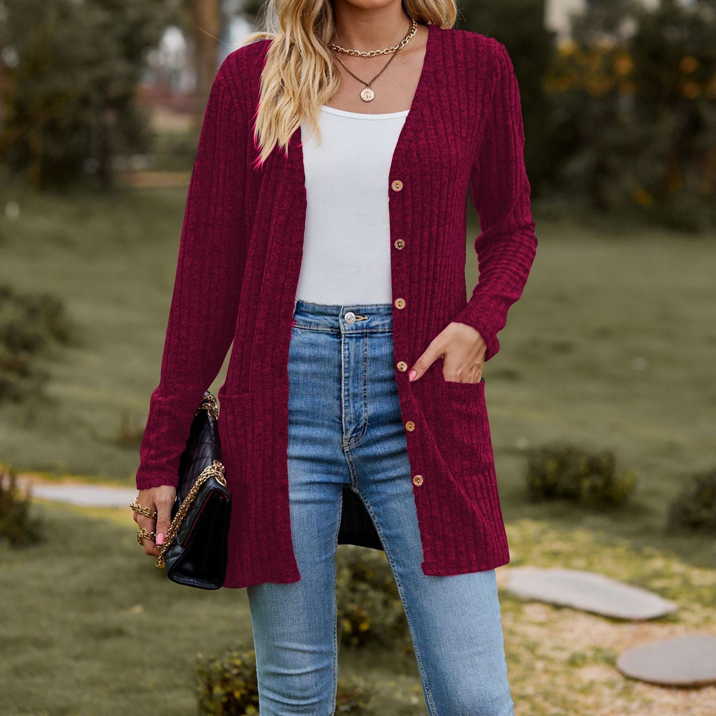 Women's cardigan with long sleeves and practical pockets NOVAE