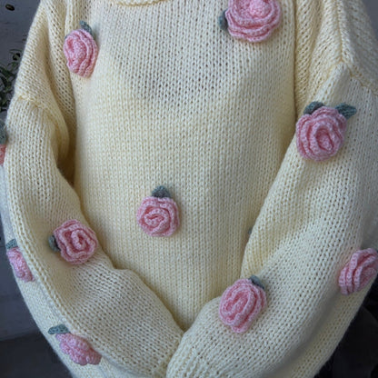 Women's knit sweater with floral appliqués and a relaxed fit NOVAE