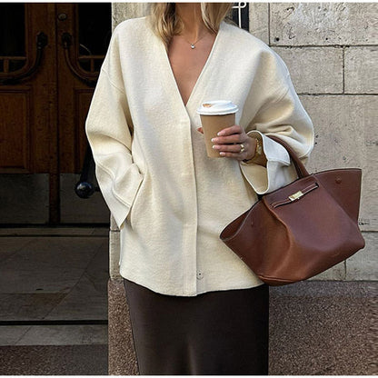 Women's elegant handbag in a minimalist design with high-quality leather workmanship NOVAE