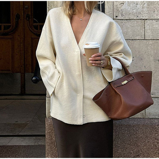 Women's elegant handbag in a minimalist design with high-quality leather workmanship NOVAE