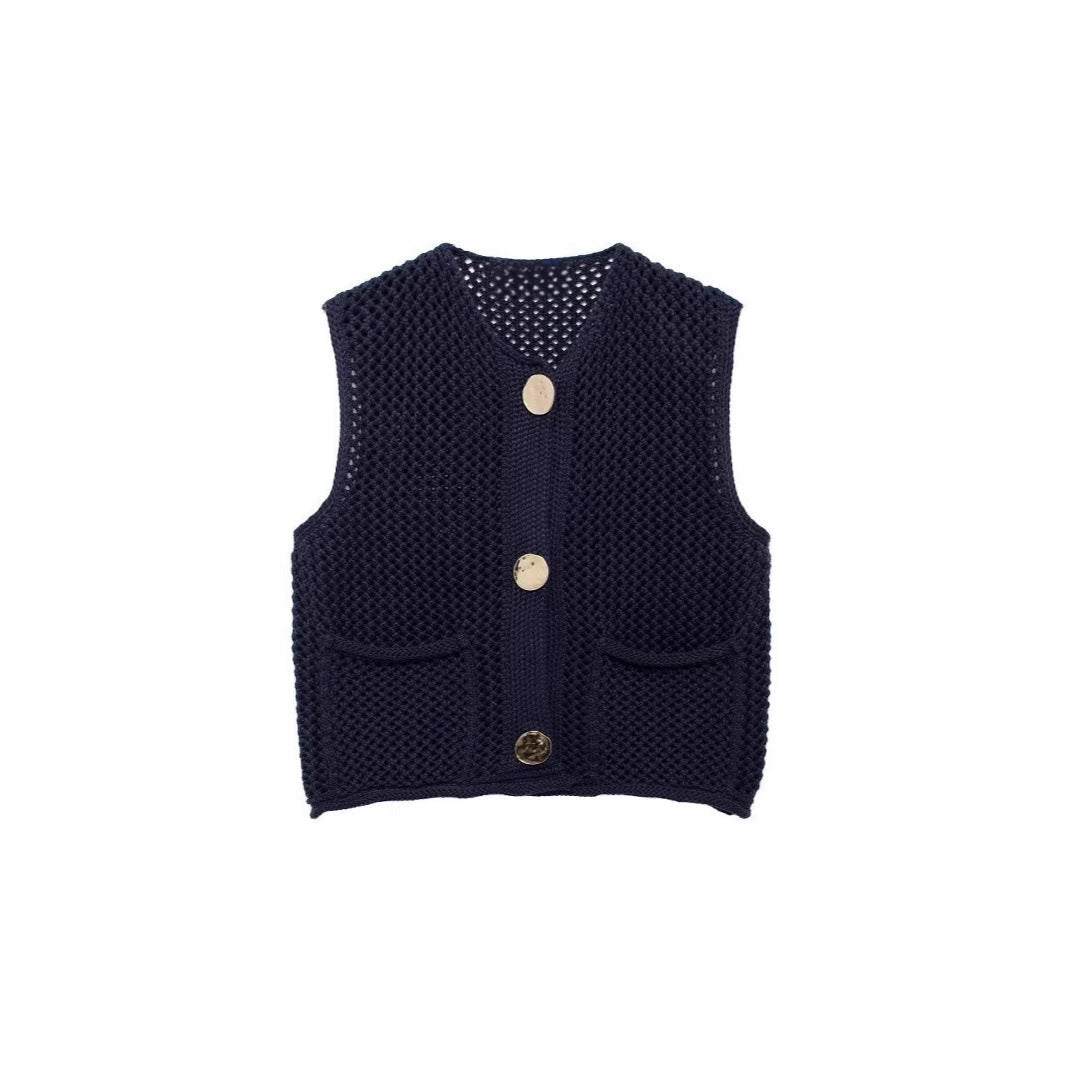 Women's knitted vest with a coarse mesh design and practical pockets NOVAE