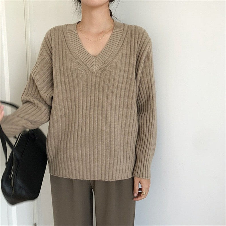 Women's viscose knit sweater with V-neck and ribbed design NOVAE