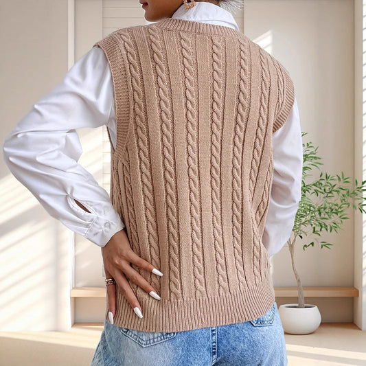 Women's knitted vest with V-neck and cable pattern NOVAE