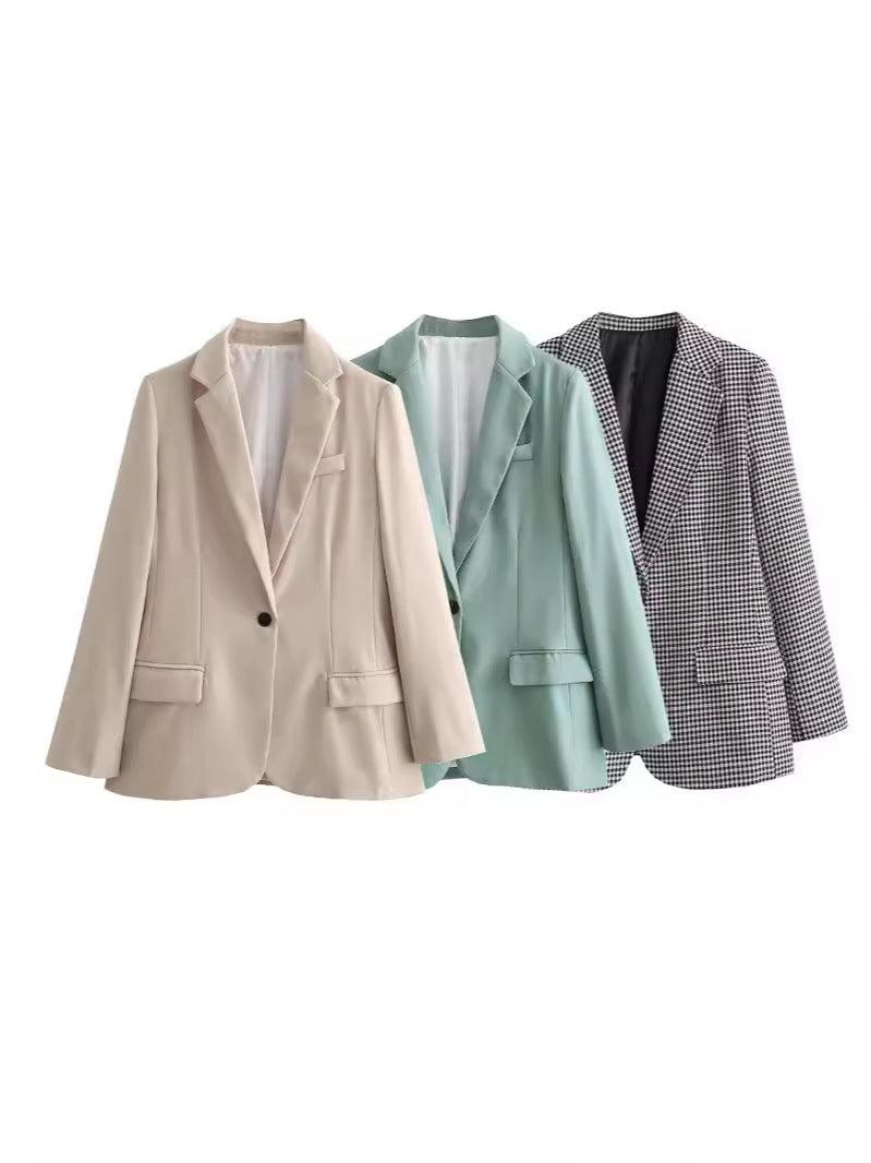 Women's tailored blazer with elegant lapels and practical pockets NOVAE