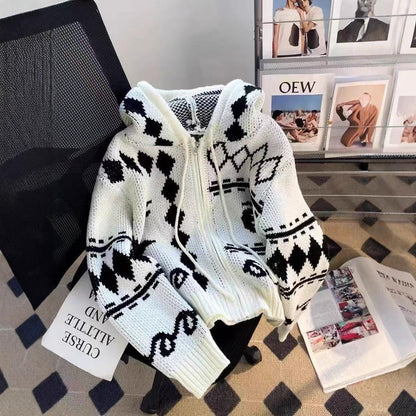 Women's fashionable cardigan with graphic pattern and hood NOVAE