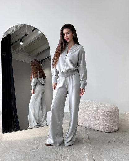 Women's sporty lounge set with zip-up jacket and wide-leg trousers NOVAE