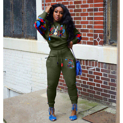 Women's sporty sweatshirt set with colorful camouflage details and a comfortable cut NOVAE