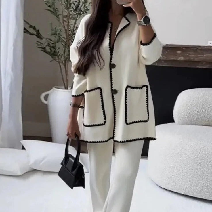 Women's elegantly cut blazer jacket with contrasting details and wide-leg trousers NOVAE