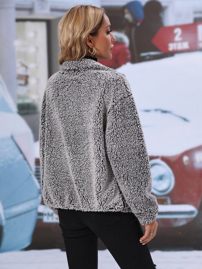 Women's fleece jacket with a cozy texture and generous pockets NOVAE