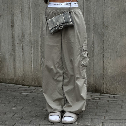 Women's cargo trousers in a casual utility style with an elasticated waist and practical pockets NOVAE
